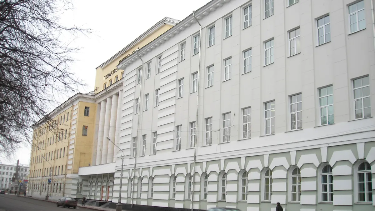 Building of Northern State Medical University on Troitsky Avenue, Arkhangelsk